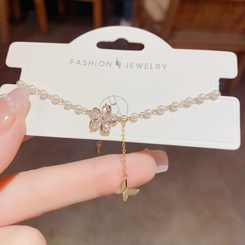 甜美时尚精致可爱珍珠链条花朵吊蝴蝶手链感小众设计感手饰品,饰品/流行首饰/时尚饰品新,手链,淘宝优惠券,粉丝福利购,淘宝优惠卷