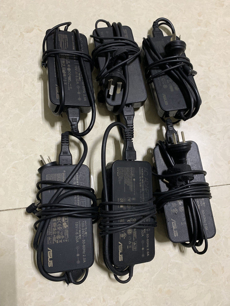 二手华硕飞行堡垒345678笔记本充电器适配器19v 6.32a 7.7a 9.23a