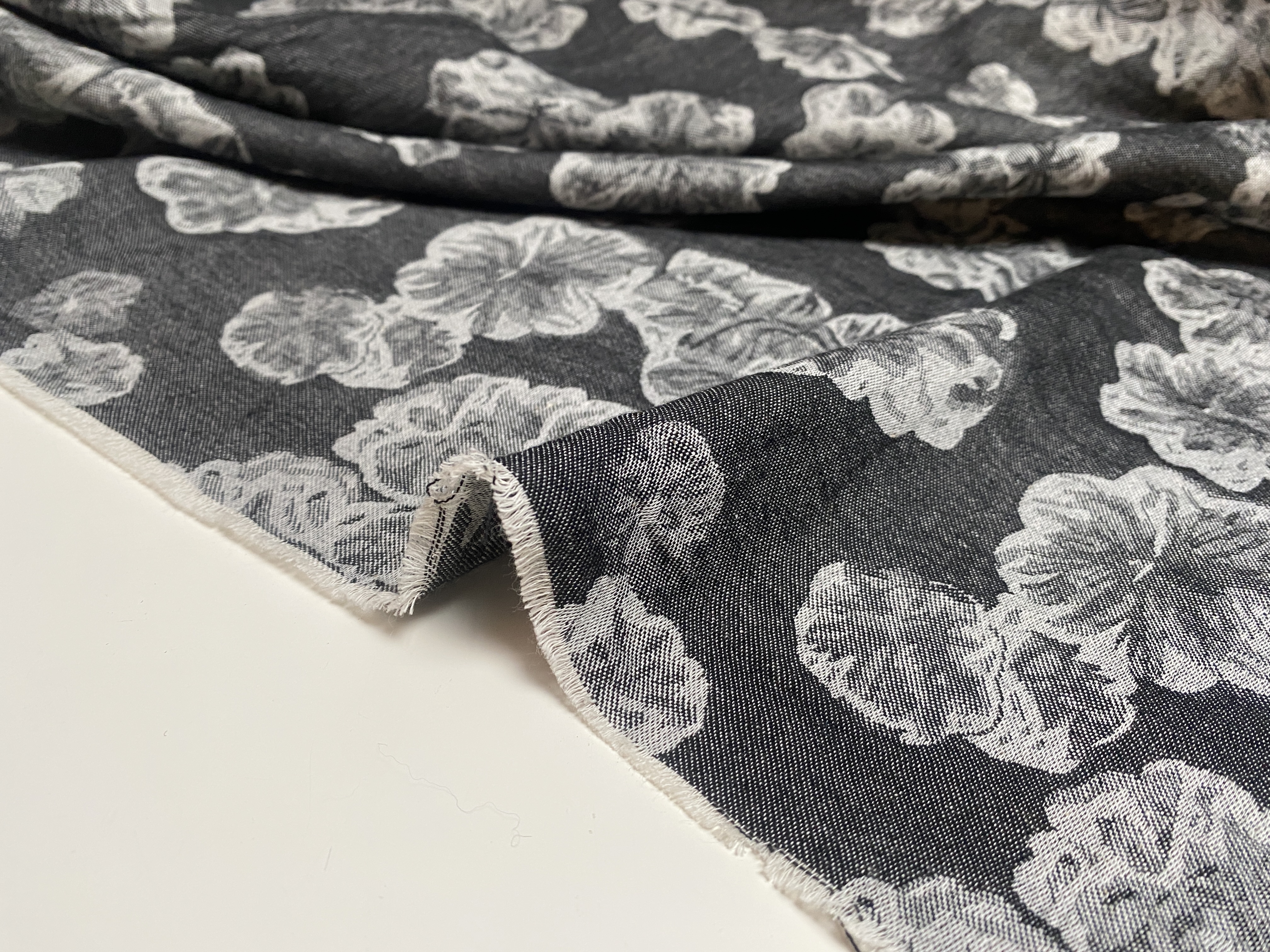 J112032 亚麻提花设计师布料三米乘1.40