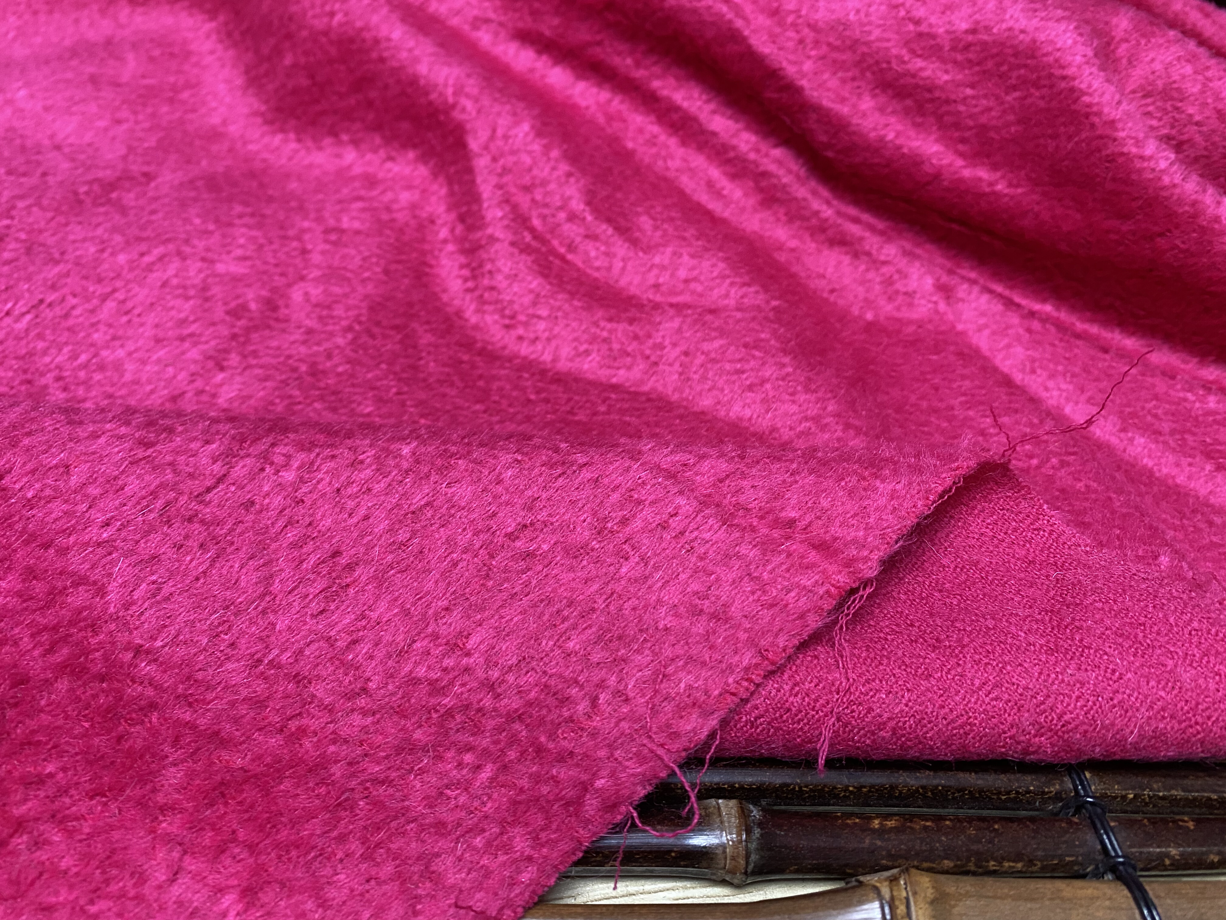 T1125 羊绒设计师布料1.3米×1.2米