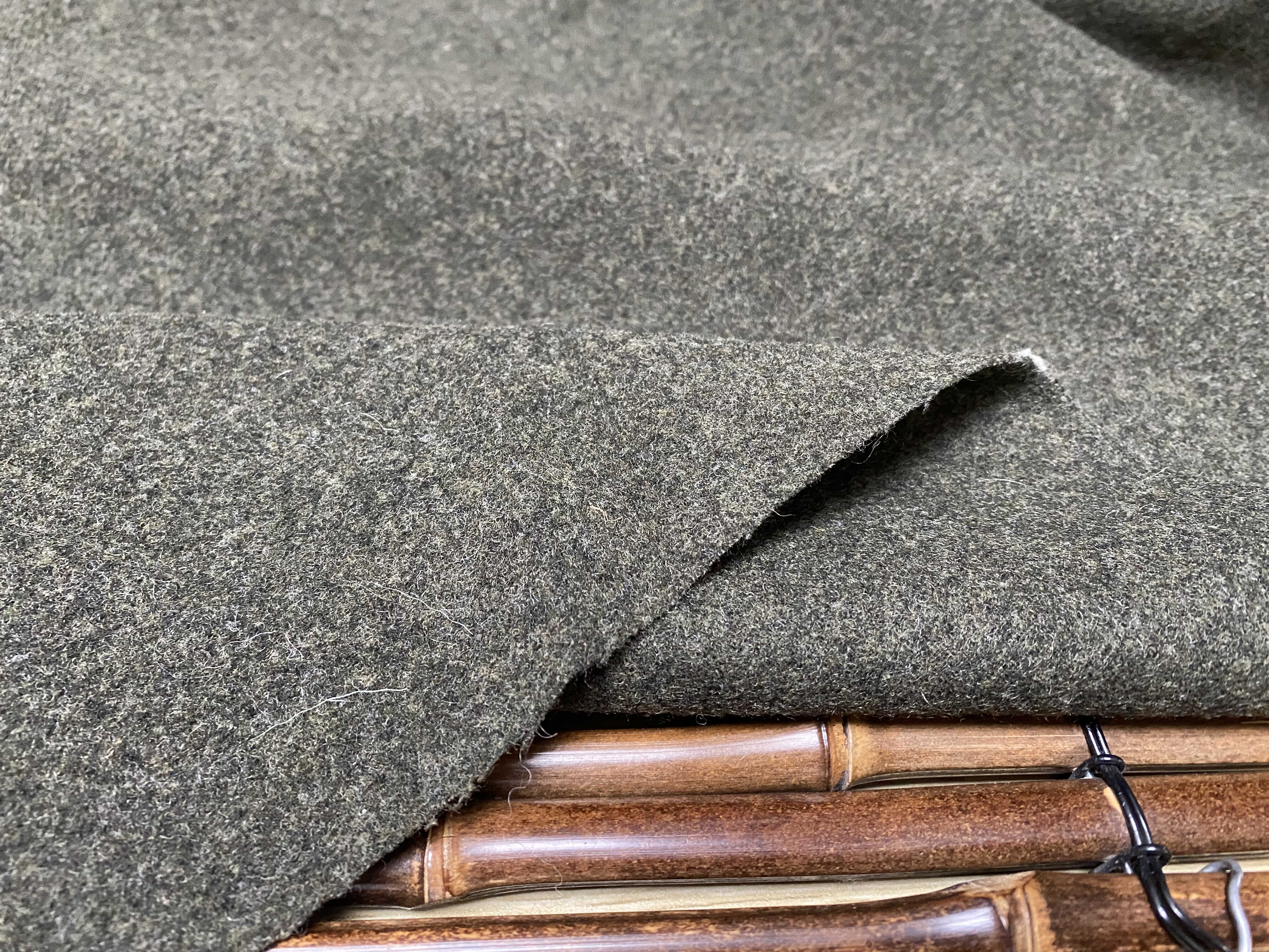 T1126 双面羊绒设计师布料1.45米×1.2米