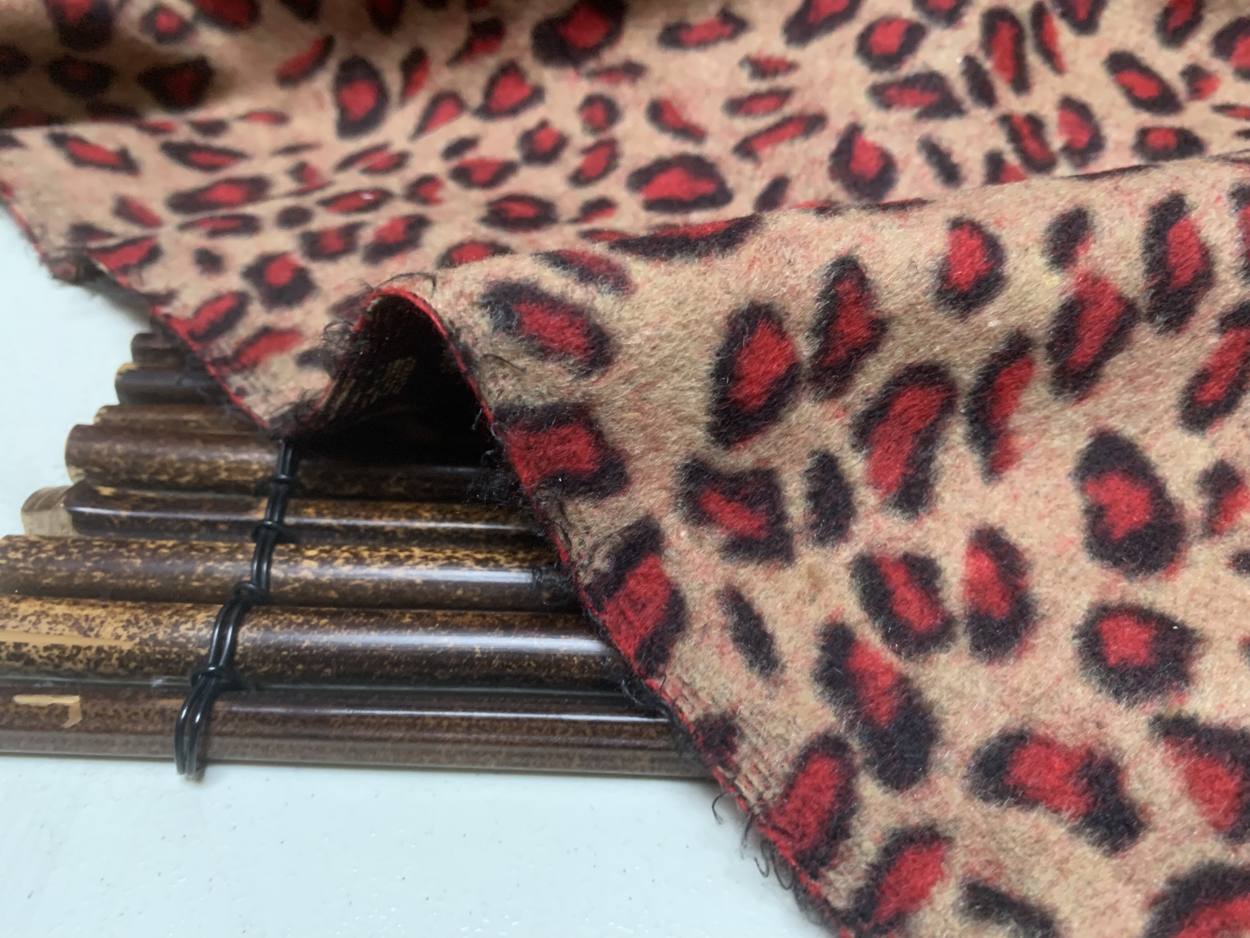 L1026 羊绒设计师布料1.45米乘0.95