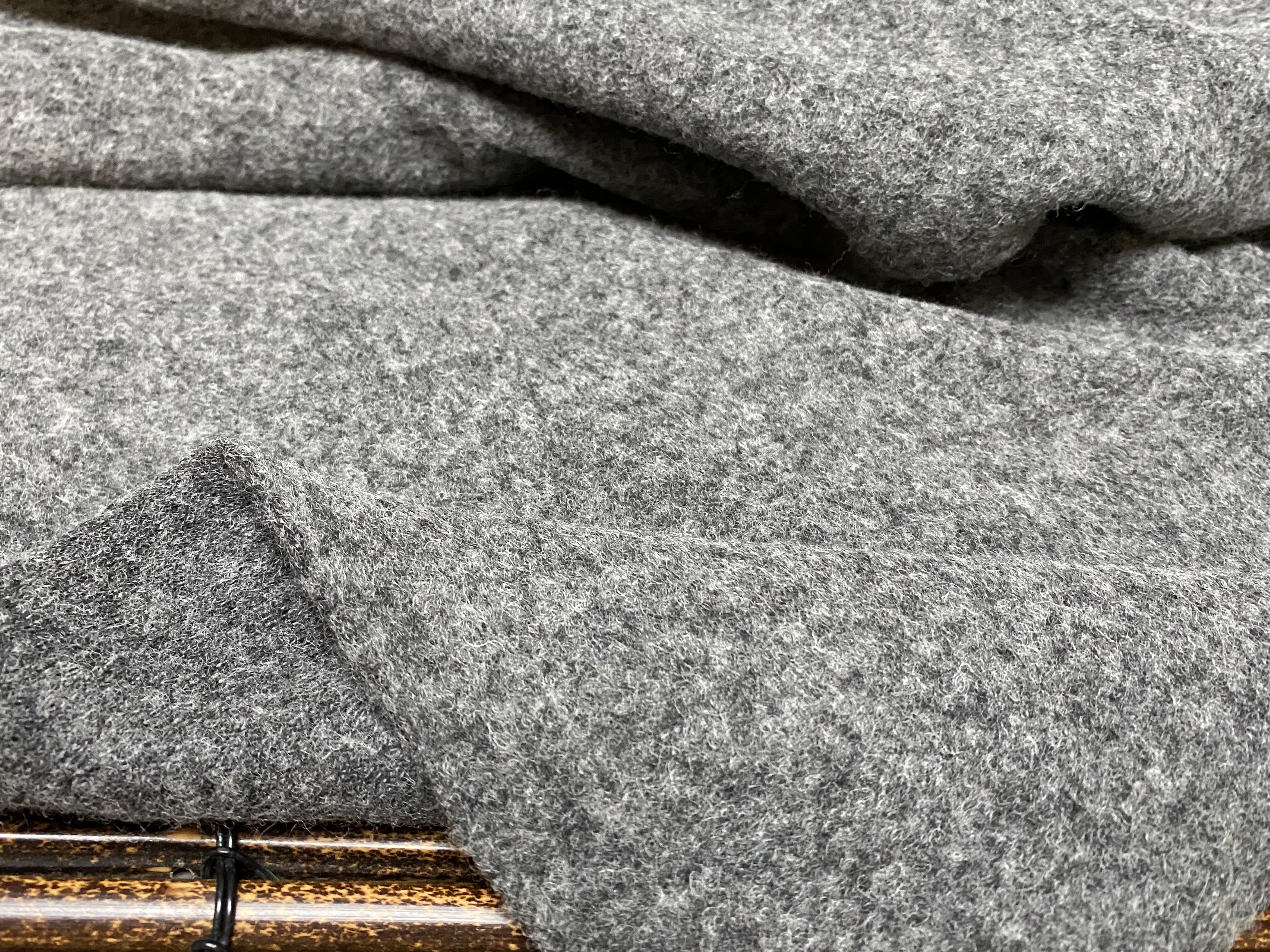 T122 针织羊绒设计师布料1.4米×1.5米