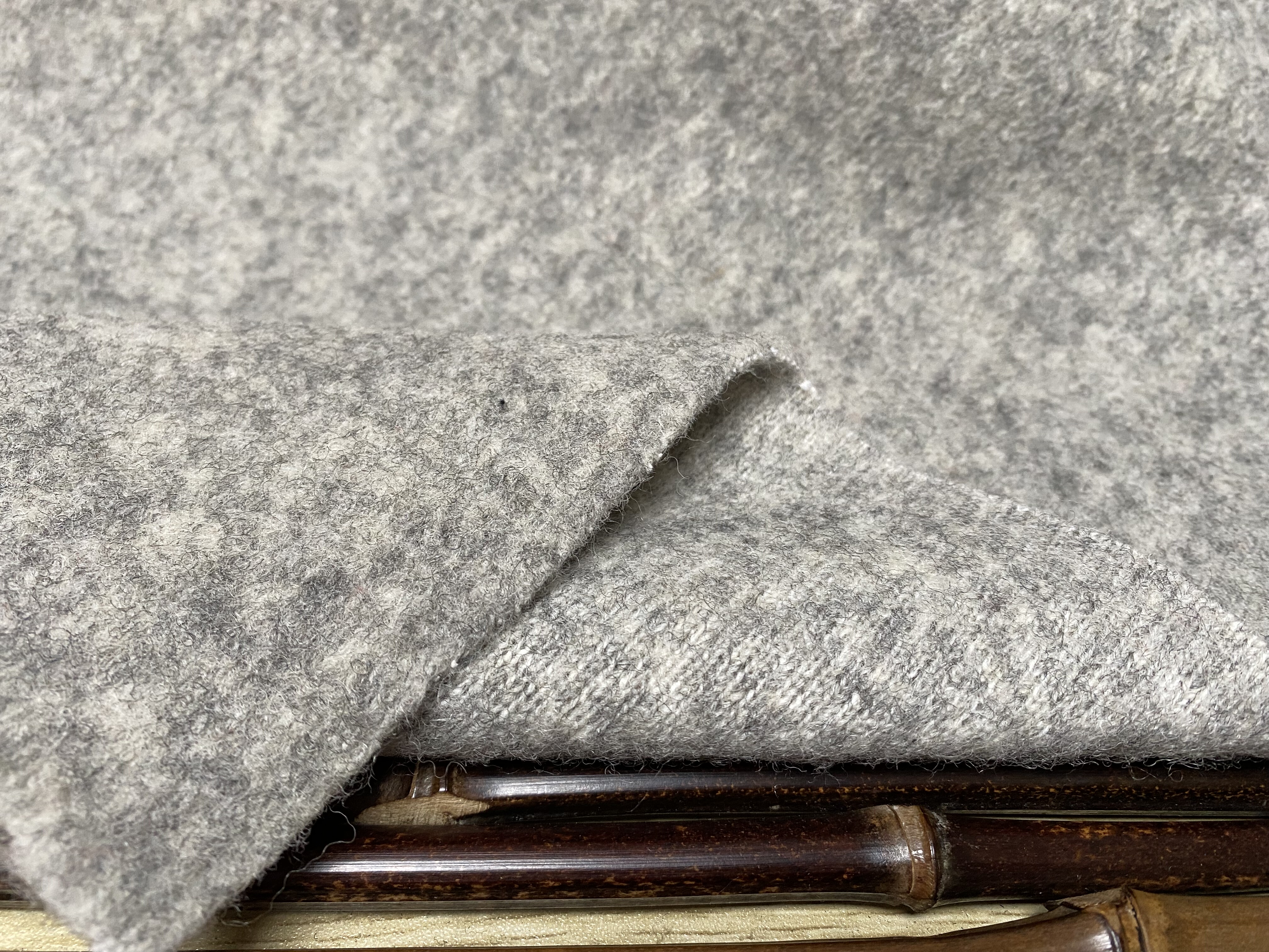 T1124 日本针织羊绒设计师布料2.45米×1.4米