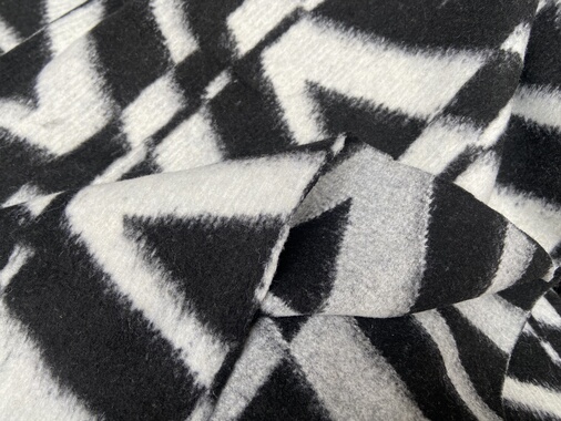 d0131 艺术针织羊绒设计师布料1.50米乘1.40