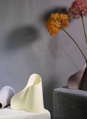 创意造型陶瓷花瓶高级感艺术花瓶干花插小瓶口北欧家居工艺品摆件