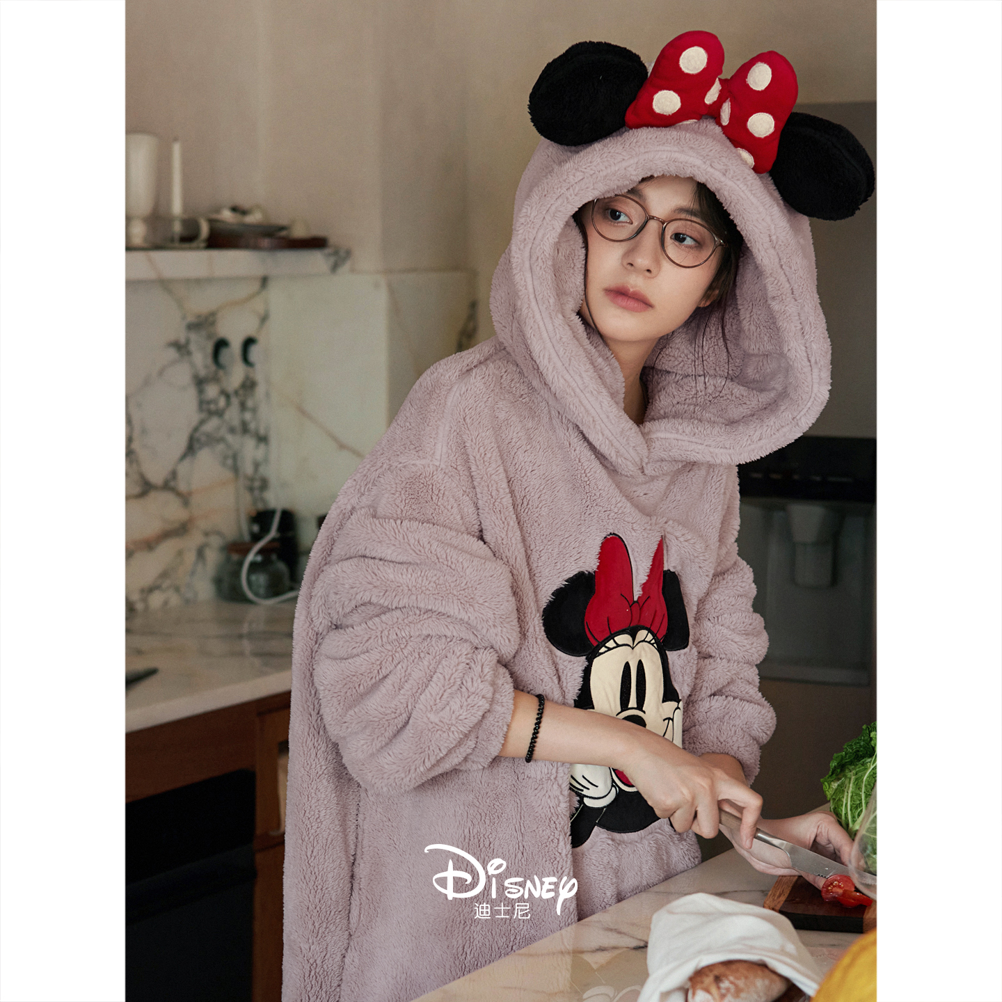 迪士尼女冬季加厚保暖法兰绒睡裙