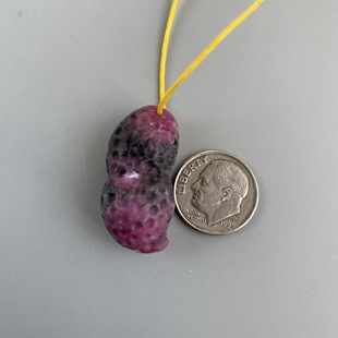 原矿纯天然红宝石手工雕刻花生吊坠/项坠/雕件10.3克