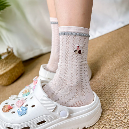 日系可爱卡通刺绣中筒袜