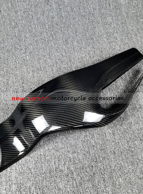 KTM 大公爵1290 SuperDuke R 17-19年碳纤维改装导流罩外壳