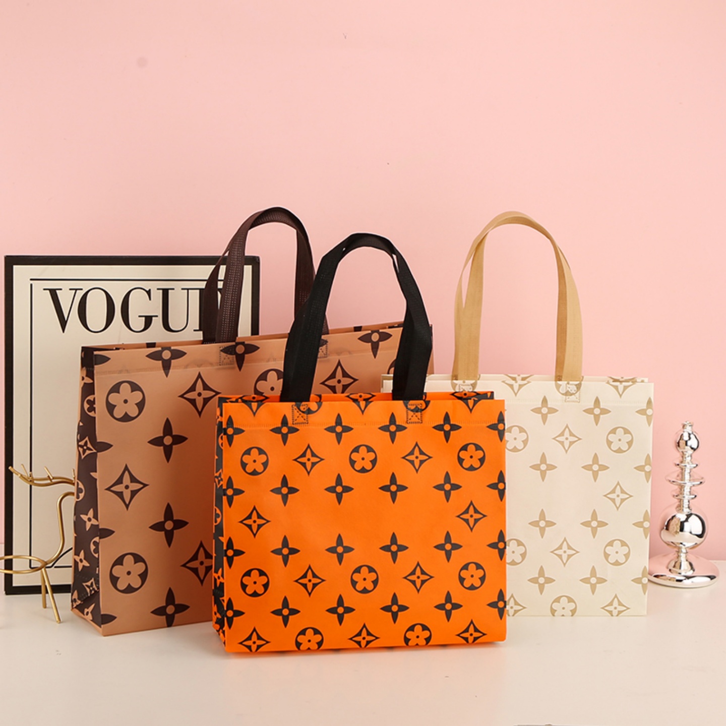 经典款橙色覆膜无纺布服装店手提袋商场超市购物礼品袋定制印logo