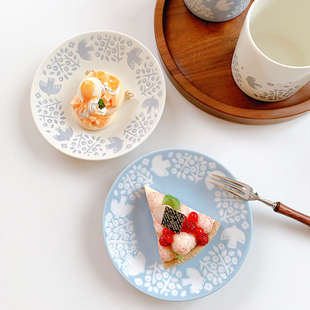 日本进口minoru美浓烧北欧森系飞鸟果实陶瓷餐盘菜盘子清新甜品碟