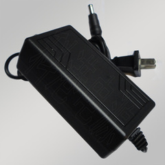 9V2A足安开关电源适配器 9V2000mA 直流电源 稳压 E