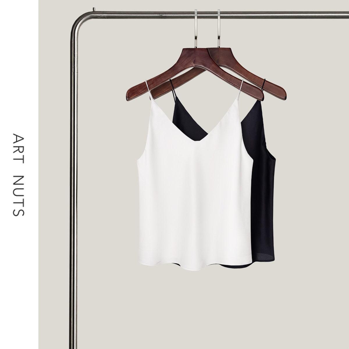 悦迷ArtNuts通勤夏季打底性感无袖宽松缎面V领舒适吊带背心