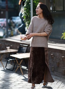 悦迷ArtNuts 蜜糖玫瑰自有岁月打赏鎏金丝绒直筒鱼尾开叉半身裙