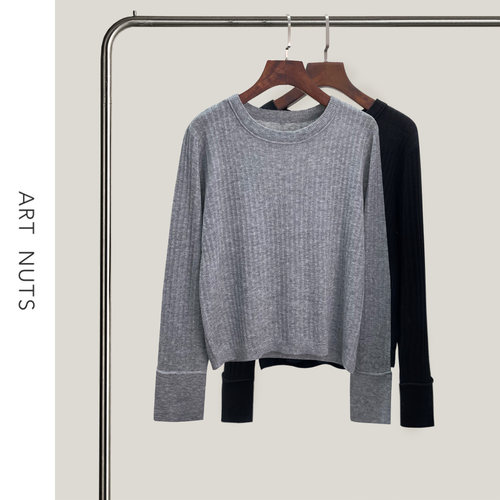 悦迷Art Nuts 简约的线条 秋季新款圆领修身显瘦长袖针织打底衫