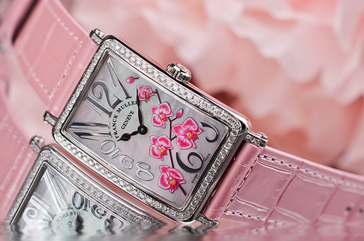 已售出【未使用品】法兰克穆勒精钢镶钻珍珠贝母面蝴蝶兰图案女表952QZ