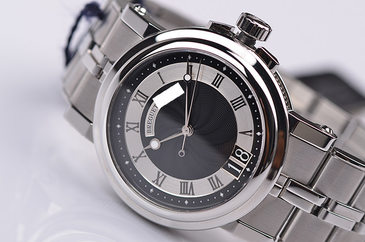 已售出【98新】宝玑航海黑盘大日历大三针自动钢带男表5817ST/92/SVO