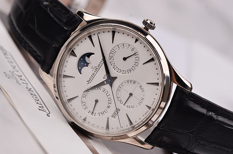 已售出【98新】积家大师白金万年历月相自动机械皮带男表Q1303520盒证齐