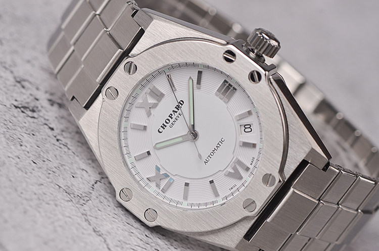 已售出【97新】萧邦St. Moritz白盘大三针日历自动机械钢带男表26/8382