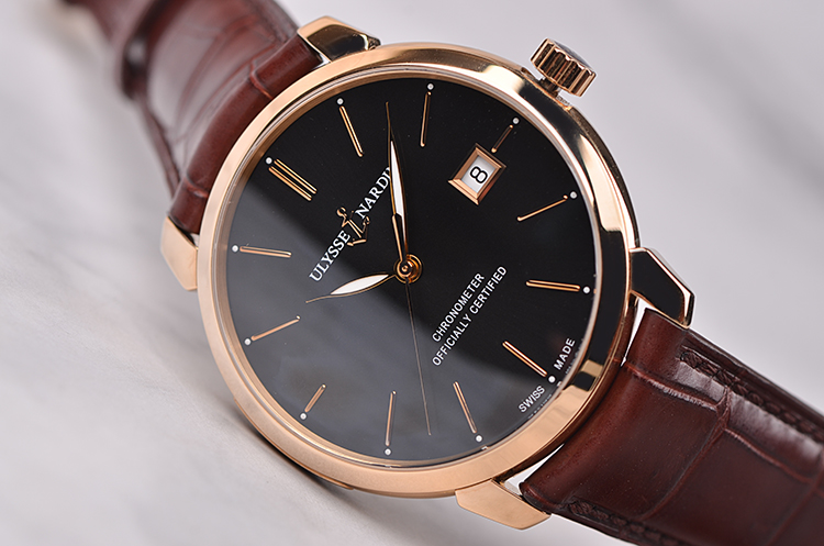 已售出【97新】雅典鎏金系列玫瑰金大三针日历自动男表8156-111-2/92