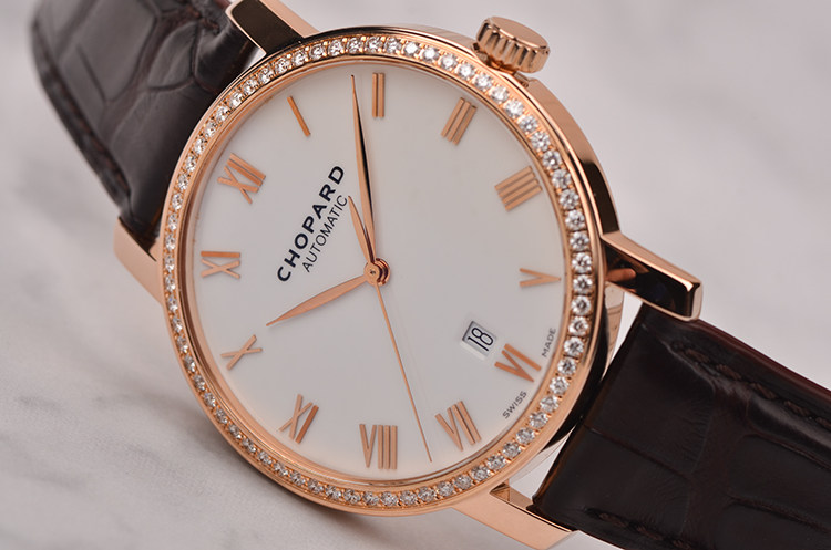 已售出【98新】萧邦玫瑰金镶钻大三针日历自动机械皮带男表161278-5005