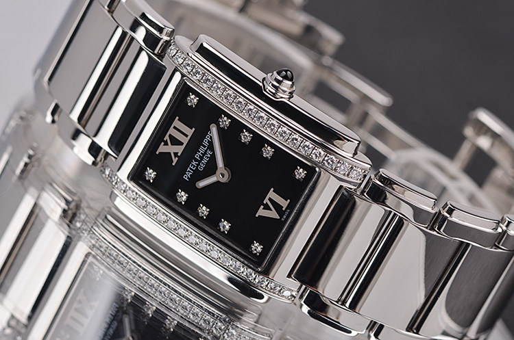 已售出【98新】百达翡丽Twenty-4黑盘精钢镶钻石英钢带女表4910/10A-001