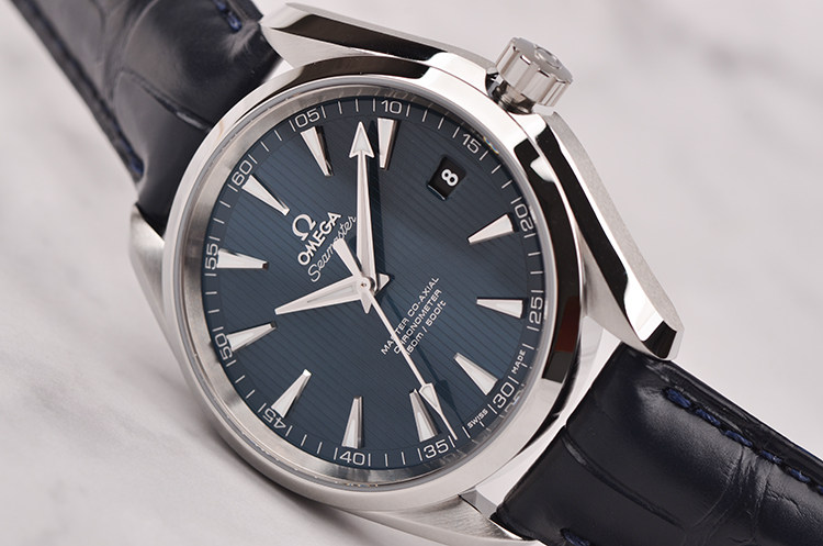 已售出【未使用品】欧米茄海马大三针日历自动男表231.13.42.21.03.001