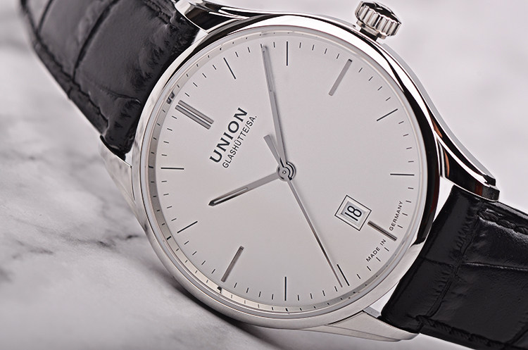 已售出【未使用品】UNION宇联大三针日历自动男表D011.407.16.031.00