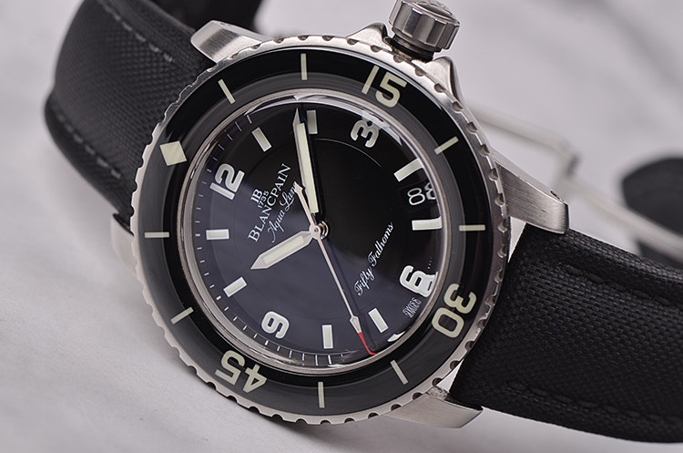 已售出【98新】宝珀五十噚限量版大三针日历自动男表5015C-1130-52B全套