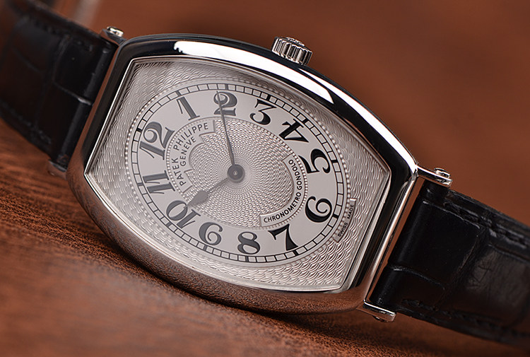 已售出【98新】百达翡丽GONDOLO铂金PT950两针手上链皮带男表5098P-001