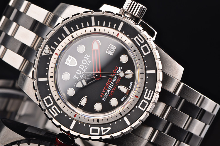 已售出【未使用品】帝舵海洋王子系列黑盘大三针日历男表25000-93790n