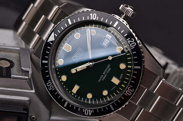 【国行全新】豪利时潜水系列军绿面自动钢带男表73377204057MB