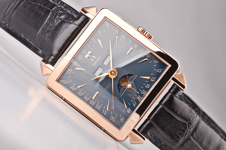 已售出【97新】欧米茄玫瑰金蓝面全历月相自动机械皮带男表5701.80.03