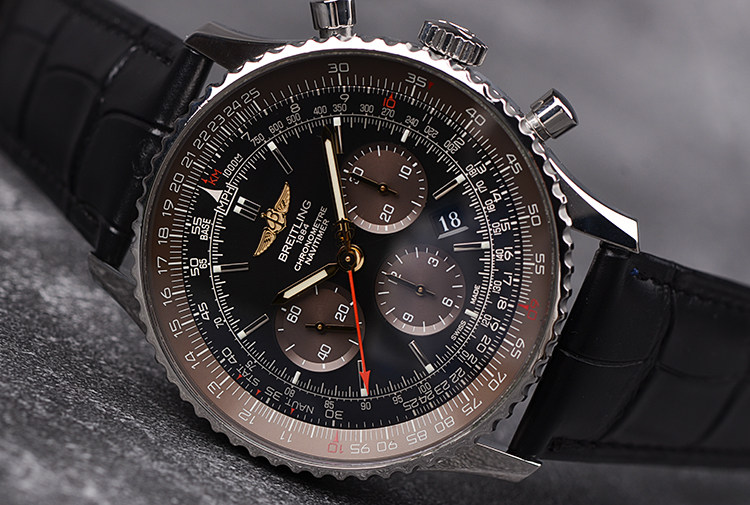 已售出【98新】百年灵航空计时1系列限量版计时日历自动男表AB0127E3