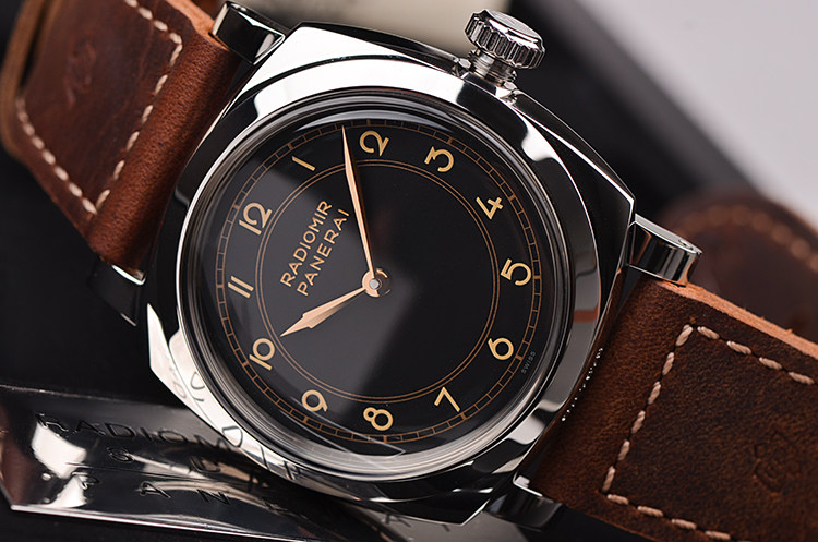 已售出【国行全新】沛纳海特别限量版3天动储手上链皮带男表PAM00790