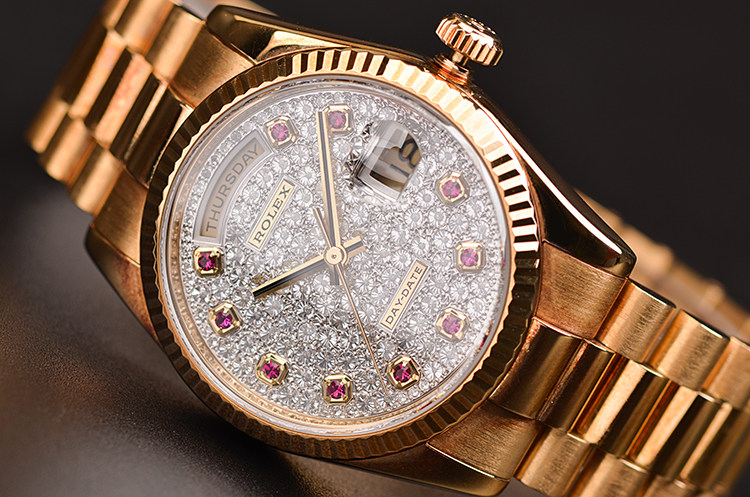 已售出【98新】劳力士DD全黄金星期日历满天星红宝石刻度自动男表118238