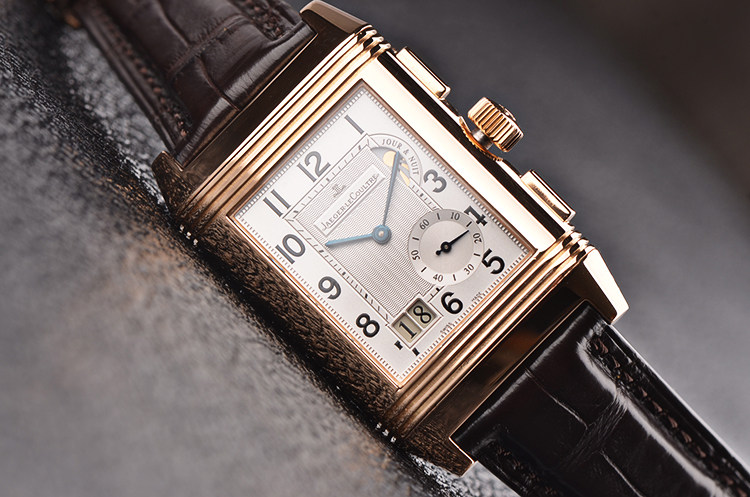 已售出【97新】积家玫瑰金翻转面八日链GMT昼夜显示手上链男表Q3022420