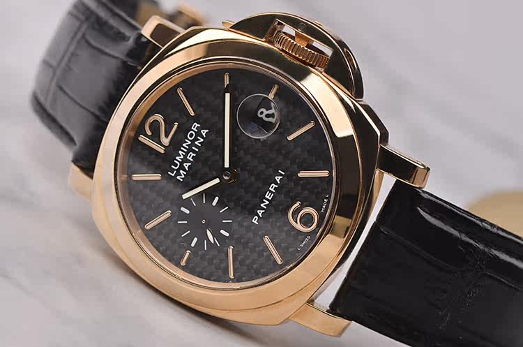 已售出【97新】沛纳海黄金小三针日历折叠扣自动机械皮带男表pam00140