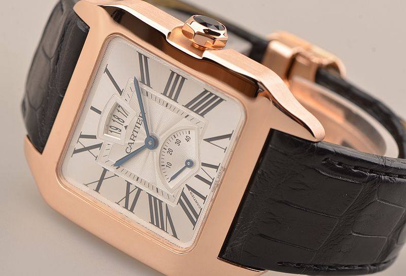 已售出【97新】卡地亚玫瑰金桑托斯大日历动显折叠扣皮带男表W2020067