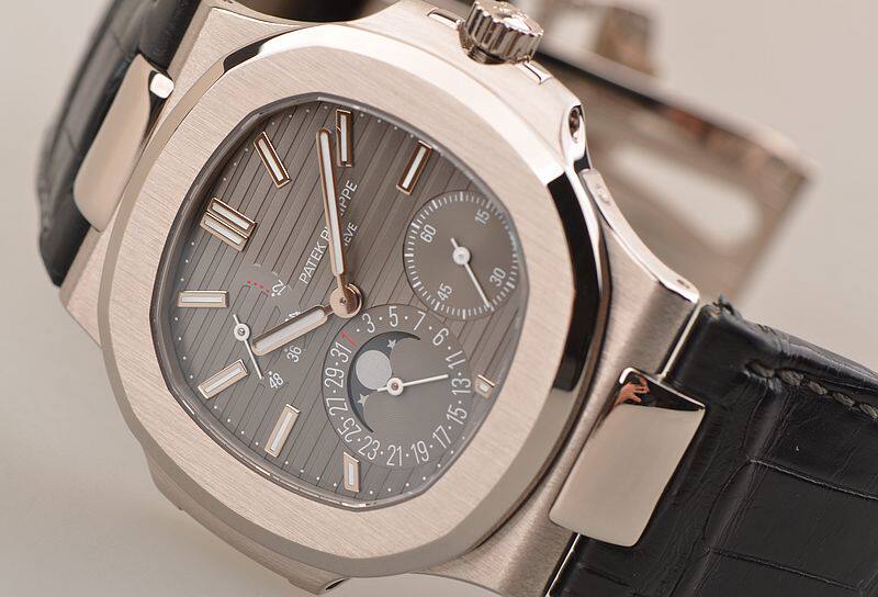 已售出【97新】百达翡丽鹦鹉螺白金动显日历月相自动男表5712G-001