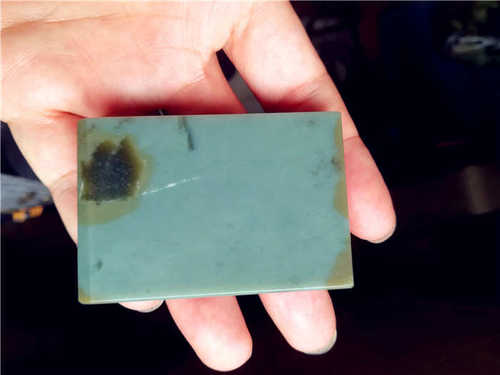 沙枣青新疆和田玉籽料