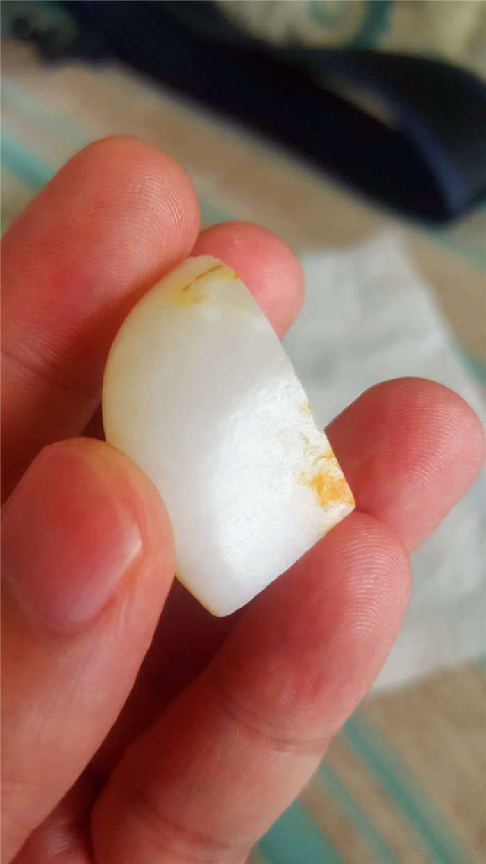 15克新疆和田玉一级白籽料切料（作料）