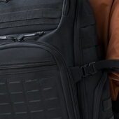 户外运动战术背包登山包男多功能防水旅行爬山徒步双肩露营背包