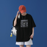 黑色