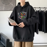 黑色