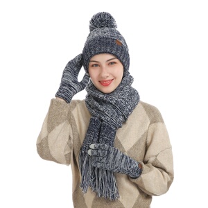 W0980秋冬季新款针织毛线欧美彩色帽子加厚围巾触屏手套三件套图片