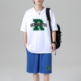 白上衣+湖蓝裤子