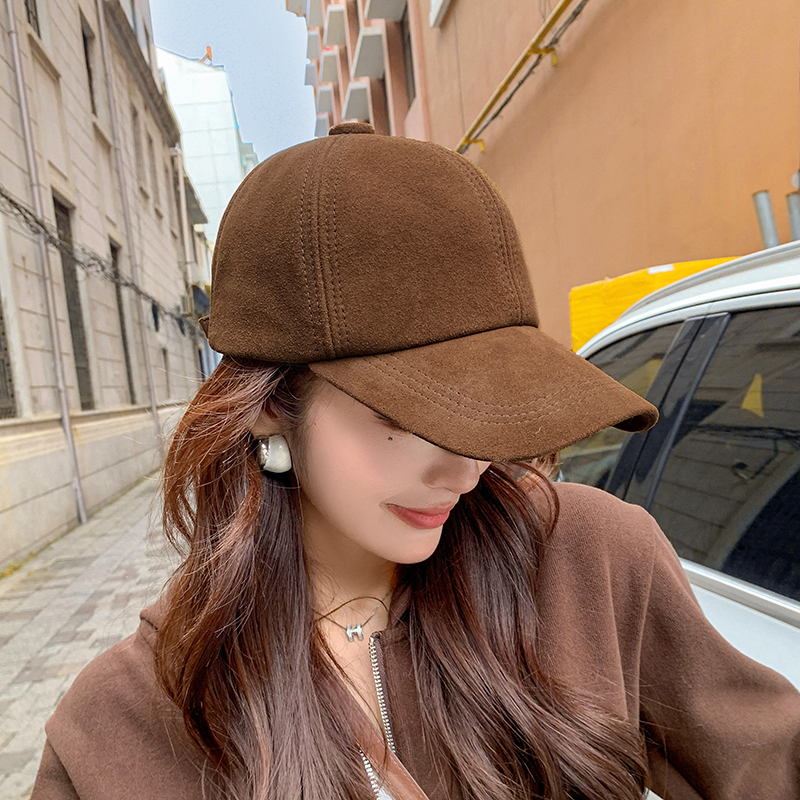 反绒皮复古羊皮帽子鸭舌帽女显脸小大帽檐新款秋冬真皮棒球帽韩版