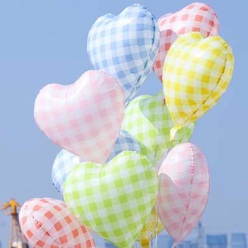 ins韩式小清新方格爱心蓝网格铝膜气球粉白生日派对布置拍照道具